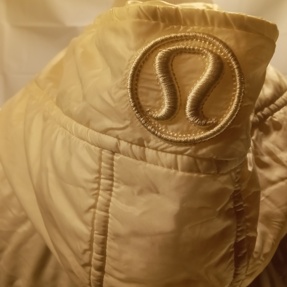 Lululemon Athletica Jacket - Picture 6 of 7